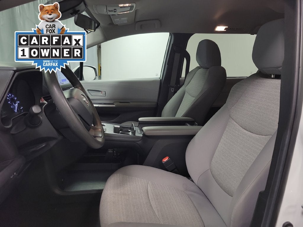 2025 Toyota Sienna LE 8 Passenger