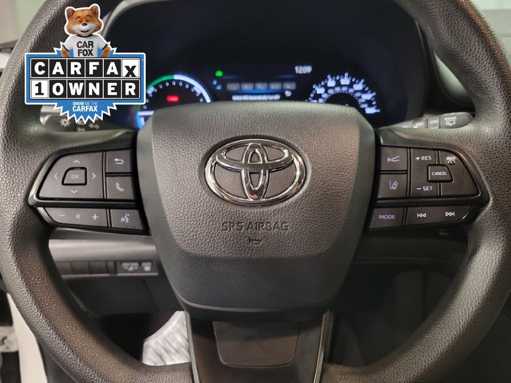 2025 Toyota Sienna LE 8 Passenger