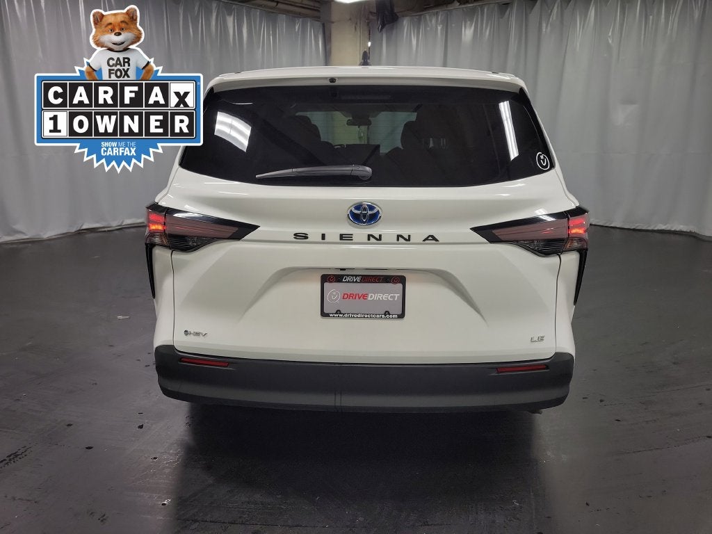 2025 Toyota Sienna LE 8 Passenger