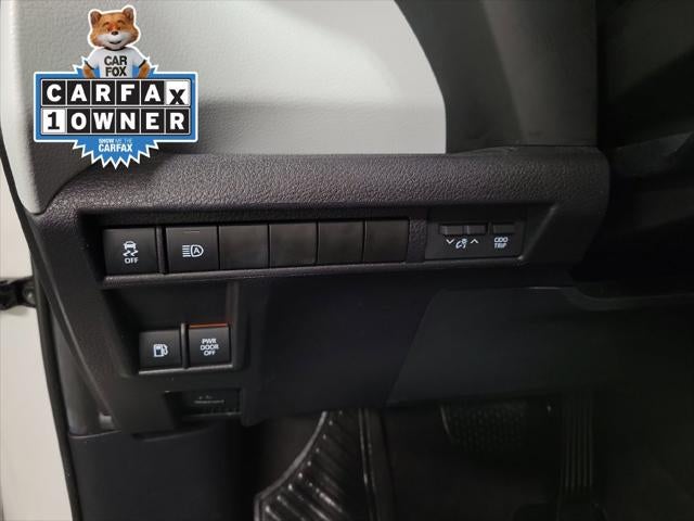 2025 Toyota Sienna LE 8 Passenger