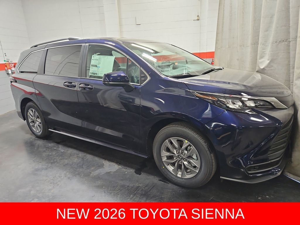 2026 Toyota Sienna LE 8 Passenger