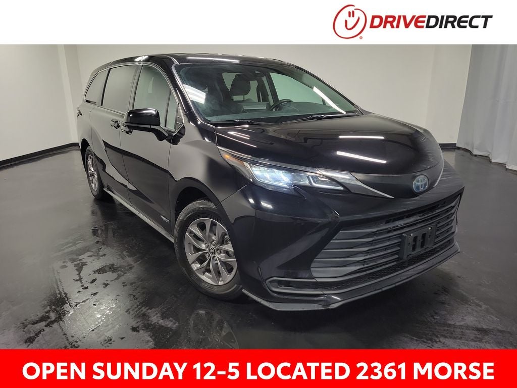 2021 Toyota Sienna LE 8 Passenger
