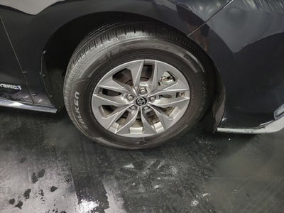 2021 Toyota Sienna LE 8 Passenger