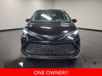 2021 Toyota Sienna LE 8 Passenger