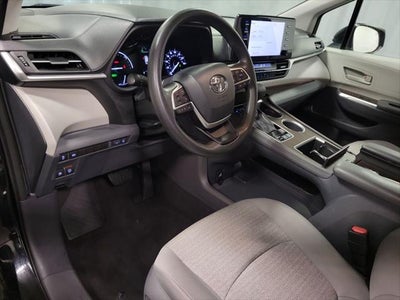 2021 Toyota Sienna LE 8 Passenger