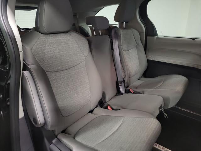 2021 Toyota Sienna LE 8 Passenger
