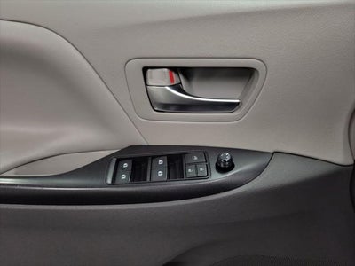 2020 Toyota Sienna LE 7 Passenger