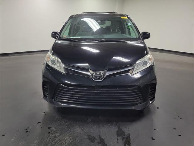 2020 Toyota Sienna LE 7 Passenger
