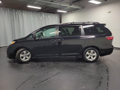 2020 Toyota Sienna LE 7 Passenger