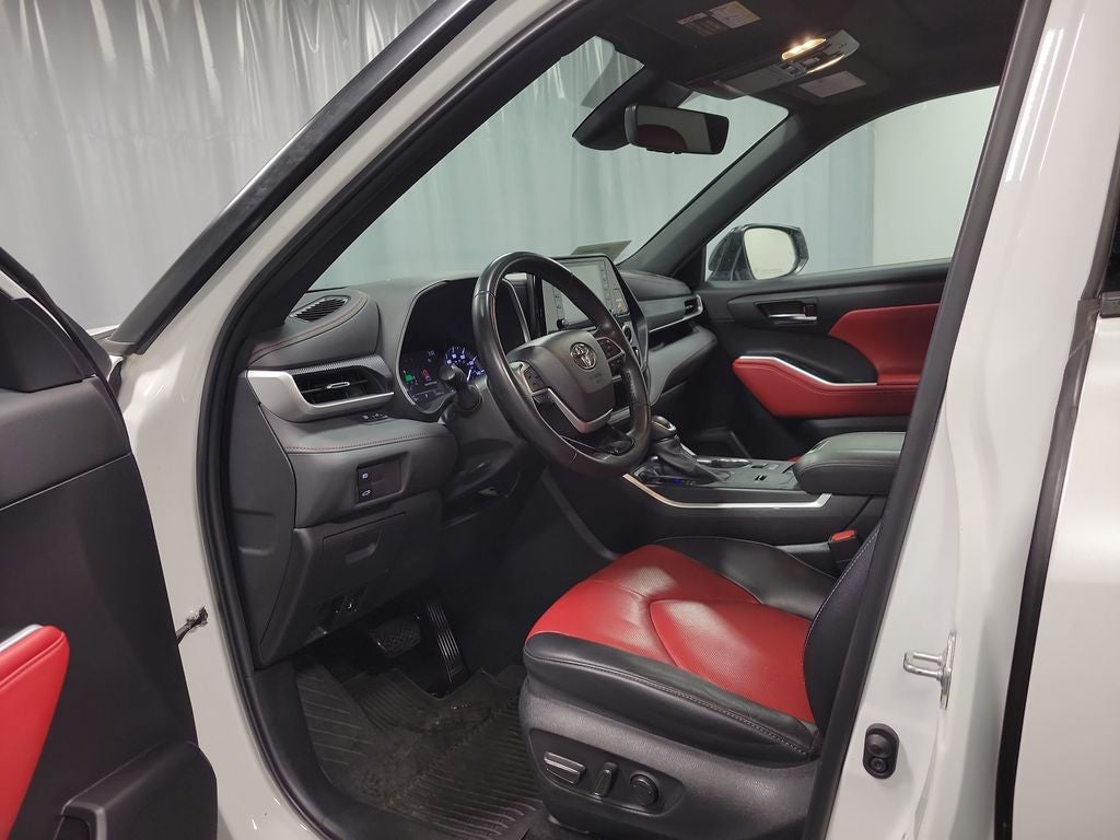 2022 Toyota Highlander XSE