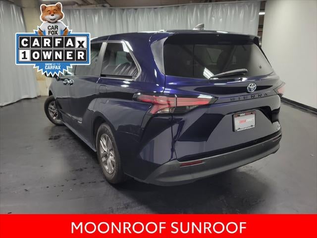 2022 Toyota Sienna XLE 7 Passenger