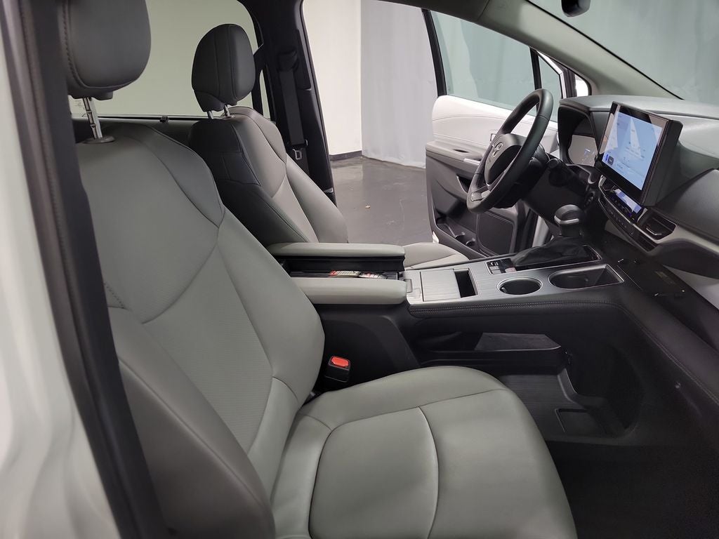 2025 Toyota Sienna XLE 7 Passenger