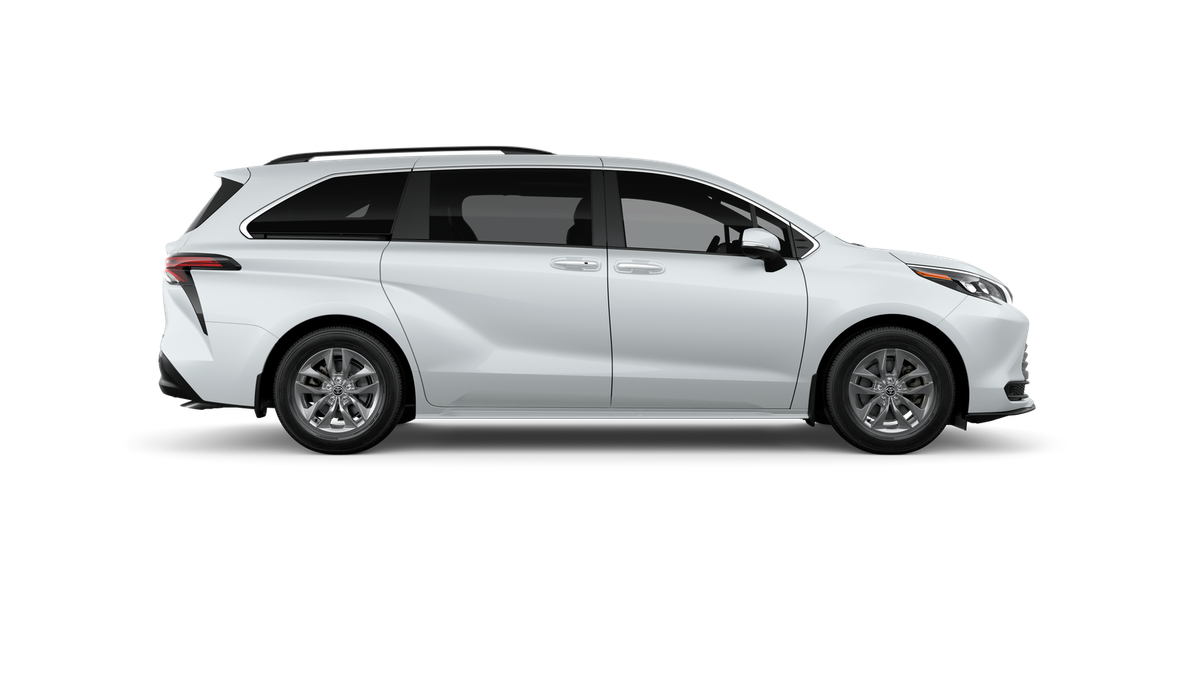 2026 Toyota Sienna XLE 7 Passenger