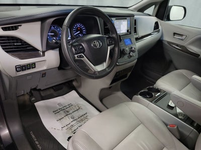 2017 Toyota Sienna Limited 8 Passenger