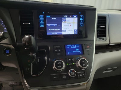 2017 Toyota Sienna Limited 8 Passenger