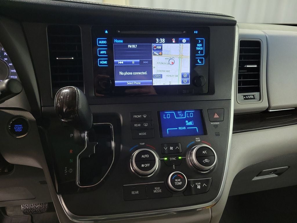 2017 Toyota Sienna Limited 8 Passenger