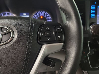 2017 Toyota Sienna Limited 8 Passenger