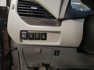 2017 Toyota Sienna Limited 8 Passenger