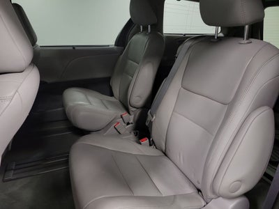 2017 Toyota Sienna Limited 8 Passenger