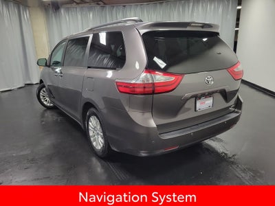2017 Toyota Sienna Limited 8 Passenger