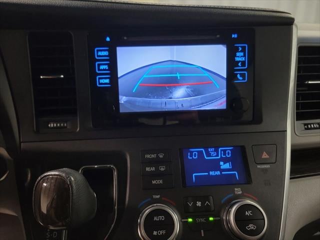 2017 Toyota Sienna Limited 8 Passenger