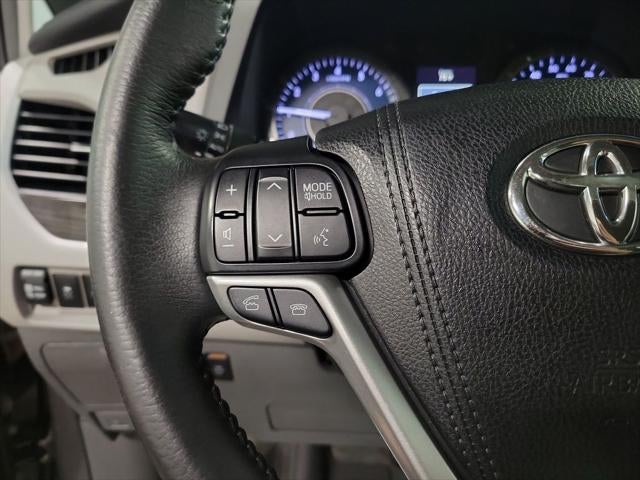 2017 Toyota Sienna Limited 8 Passenger