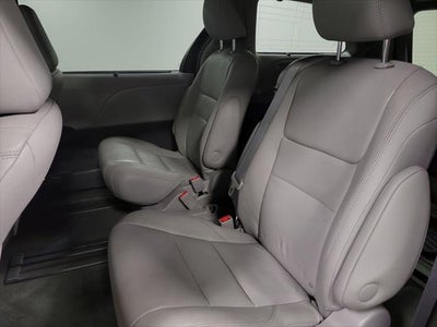 2017 Toyota Sienna Limited 8 Passenger