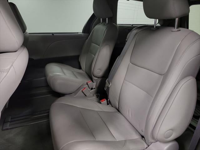 2017 Toyota Sienna Limited 8 Passenger