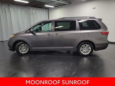 2017 Toyota Sienna Limited 8 Passenger