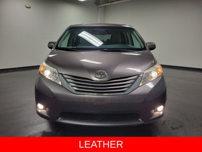 2017 Toyota Sienna XLE Premium 8 Passenger