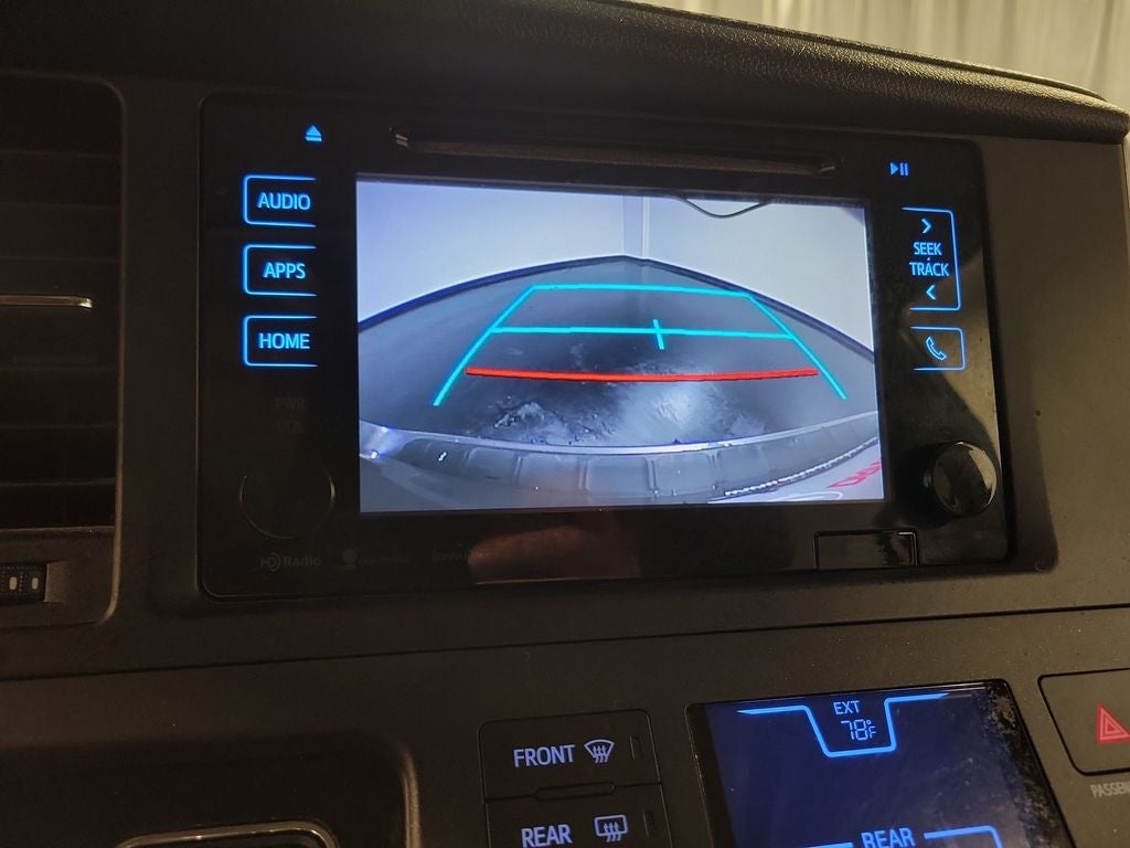 2017 Toyota Sienna XLE Premium 8 Passenger