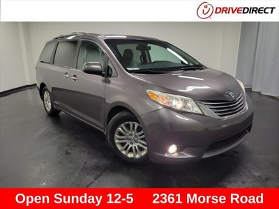 2017 Toyota Sienna XLE Premium 8 Passenger
