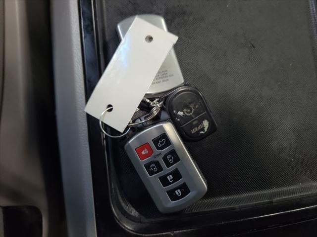 2017 Toyota Sienna XLE Premium 8 Passenger