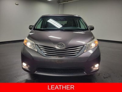 2017 Toyota Sienna XLE Premium 8 Passenger