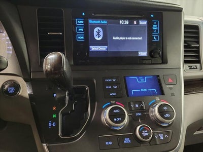 2017 Toyota Sienna XLE Premium 8 Passenger