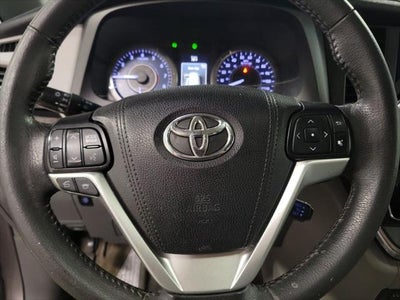2017 Toyota Sienna XLE Premium 8 Passenger