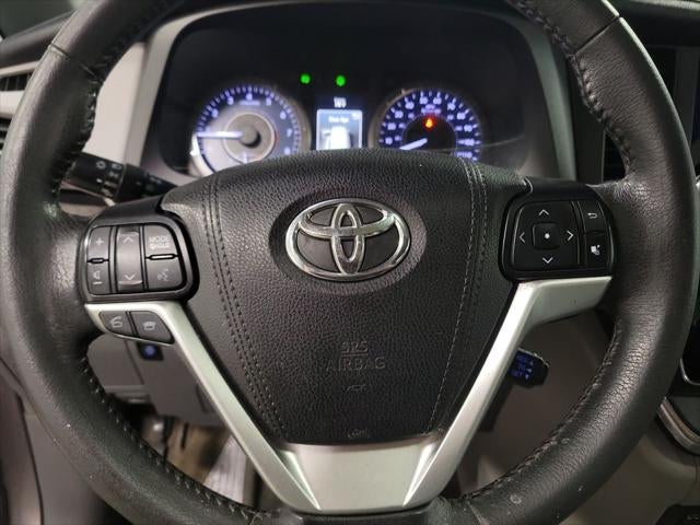 2017 Toyota Sienna XLE Premium 8 Passenger
