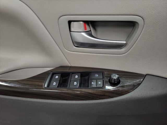 2017 Toyota Sienna XLE Premium 8 Passenger