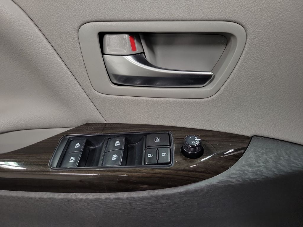 2020 Toyota Sienna XLE 7 Passenger