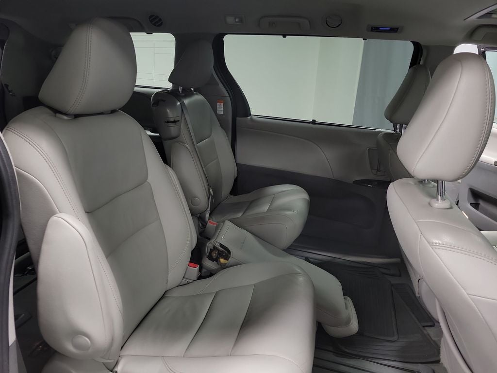 2020 Toyota Sienna XLE 7 Passenger