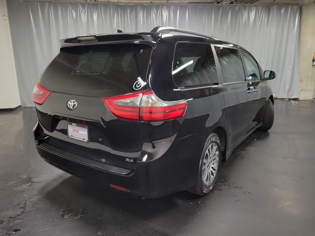 2020 Toyota Sienna XLE 7 Passenger
