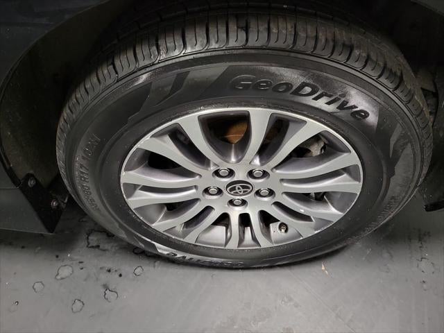 2020 Toyota Sienna XLE 7 Passenger