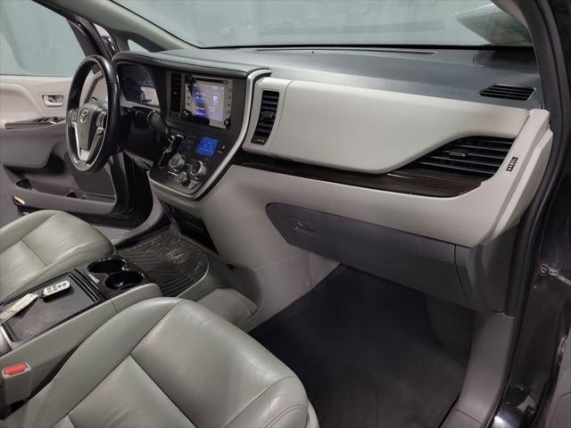 2020 Toyota Sienna XLE 7 Passenger