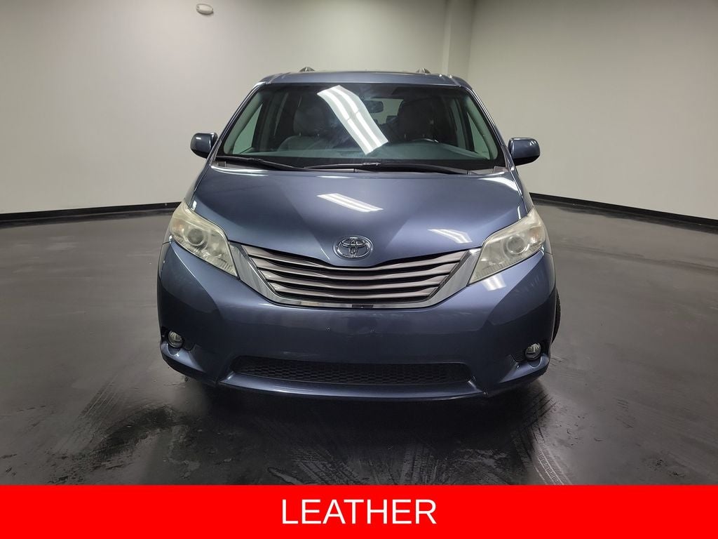 2017 Toyota Sienna XLE 8 Passenger