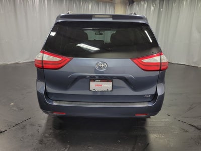 2017 Toyota Sienna XLE 8 Passenger