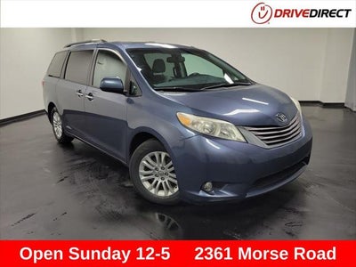2017 Toyota Sienna XLE 8 Passenger
