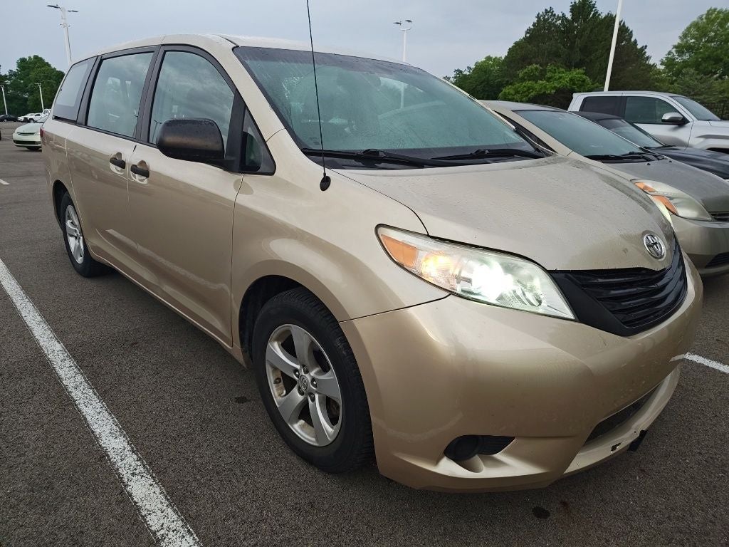 2013 Toyota Sienna L 7 Passenger