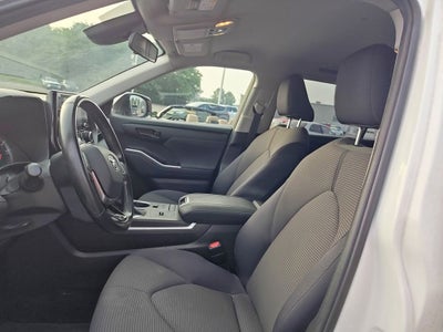 2020 Toyota Highlander LE