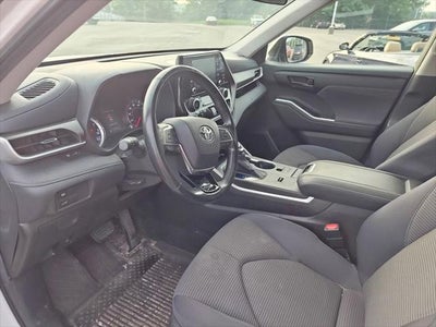 2020 Toyota Highlander LE
