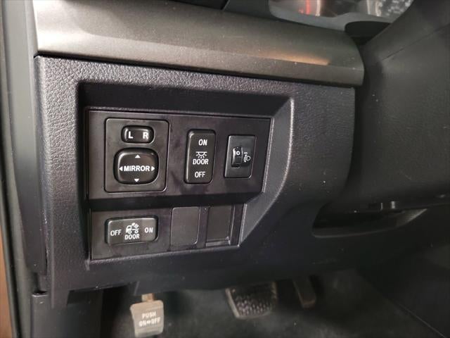 2017 Toyota Tundra SR5 4.6L V8